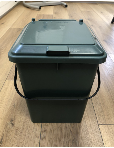 POUBELLE COMPOST AVEC COUVERCLE VENTILÉ 10 L