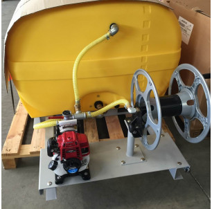 Cuve PE sur plateau 1000 L 2