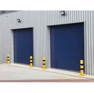 Poteau de protection diametre 168 mm sur platine jaune et noir industrie batiment procity 2