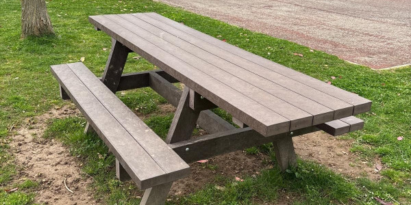 Un aménagement durable en plastique recyclé !