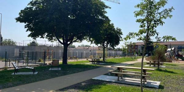 Retour en images sur notre fourniture de mobilier au Parc Colette à Bourg-en-Bresse (01)
